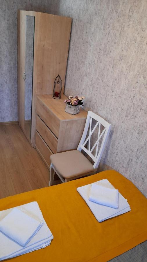 Yellow Apartment Tiflis Exterior foto